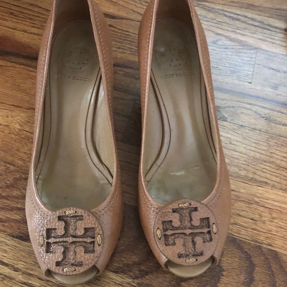 Tory Burch wedge camel open toe size 7